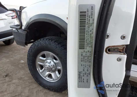 2018 Ram 2500 Tradesman 4X4 8' Box z USA, uszkodzony, nr VIN 3C6UR5HJ1JG263393